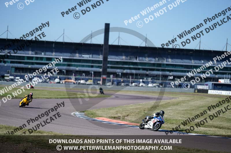 Rockingham no limits trackday;enduro digital images;event digital images;eventdigitalimages;no limits trackdays;peter wileman photography;racing digital images;rockingham raceway northamptonshire;rockingham trackday photographs;trackday digital images;trackday photos